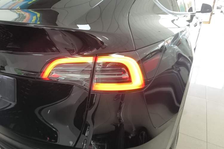 Used Tesla Model Y 2022 Revised Version Rear-Wheel Drive Right Rear Taillight