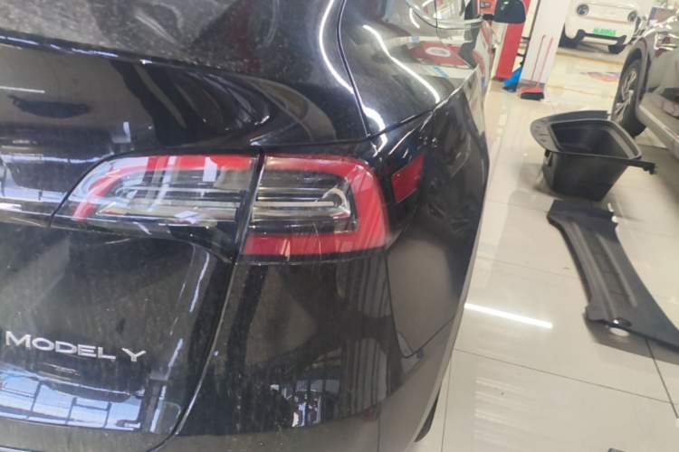Used Tesla Model Y 2022 Revised Version Rear-Wheel Drive Right Rear Taillight