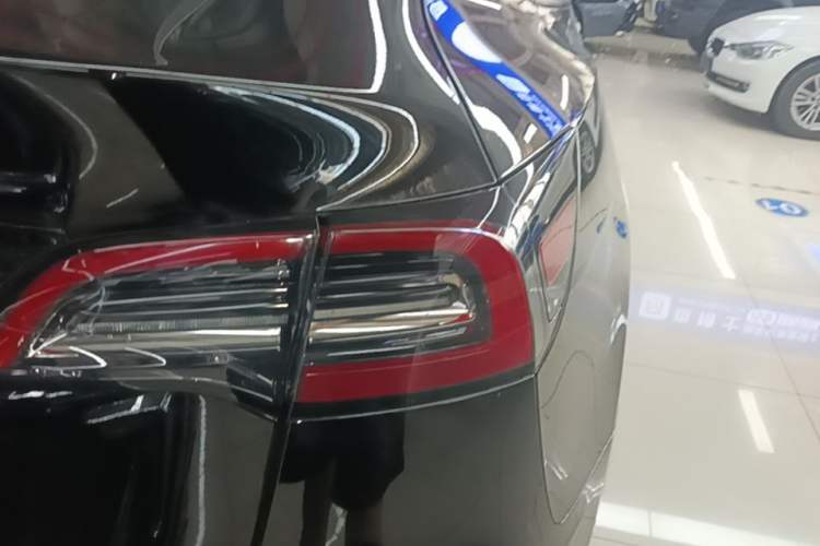 Used Tesla Model Y 2022 Revised Version Rear-Wheel Drive Right Rear Taillight