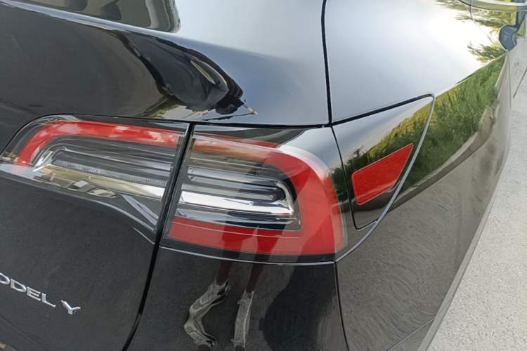 Used Tesla Model Y 2022 Revised Version Rear-Wheel Drive Right Rear Taillight