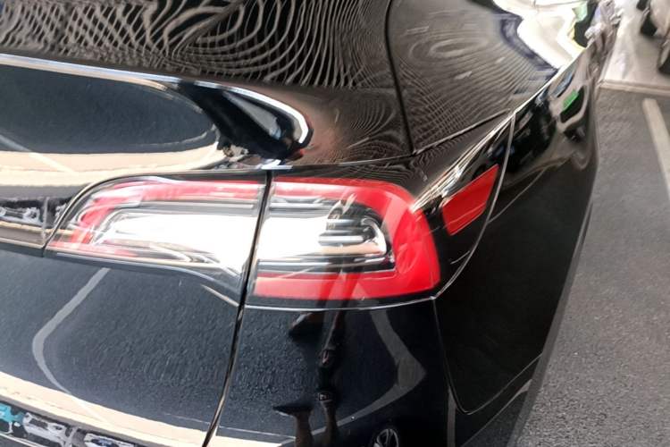 Used Tesla Model Y 2022 Revised Version Rear-Wheel Drive Right Rear Taillight