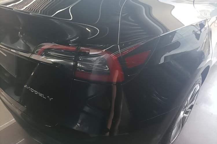 Used Tesla Model Y 2022 Rear-Wheel-Drive Version Right Rear Taillight