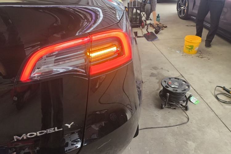 Used Tesla Model Y 2022 Revised Version Long-Range All-Wheel Drive Right Rear Taillight