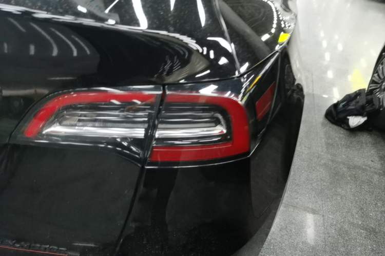 Used Tesla Model Y 2022 Rear-Wheel-Drive Version Right Rear Taillight