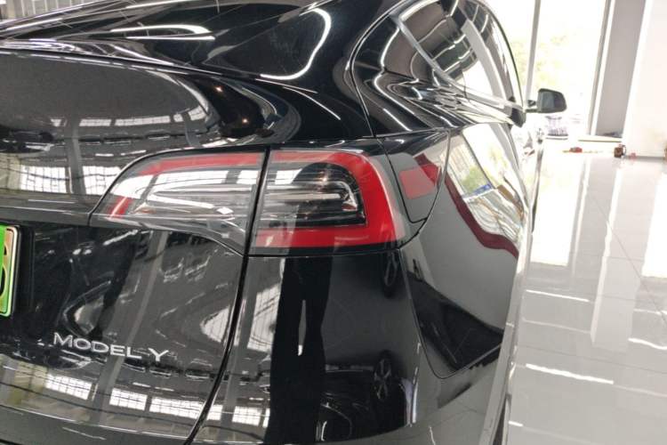 Used Tesla Model Y 2022 Rear-Wheel-Drive Version Right Rear Taillight
