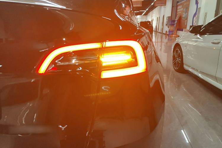 Used Tesla Model Y 2022 Revised Version Rear-Wheel Drive Right Rear Taillight