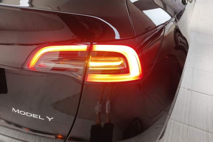Used Tesla Model Y 2022 Revised Version Rear-Wheel Drive Right Rear Taillight