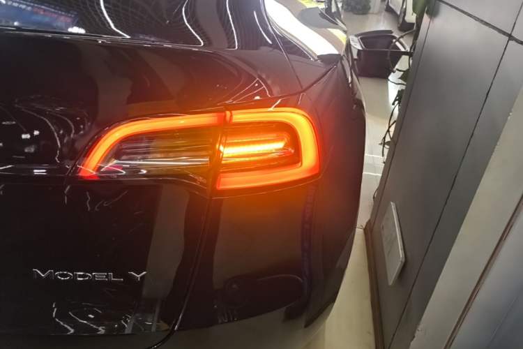 Used Tesla Model Y 2022 Revised Version Long-Range All-Wheel Drive Right Rear Taillight