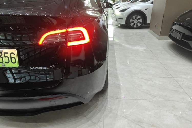 Used Tesla Model Y 2022 Revised Version Rear-Wheel Drive Right Rear Taillight