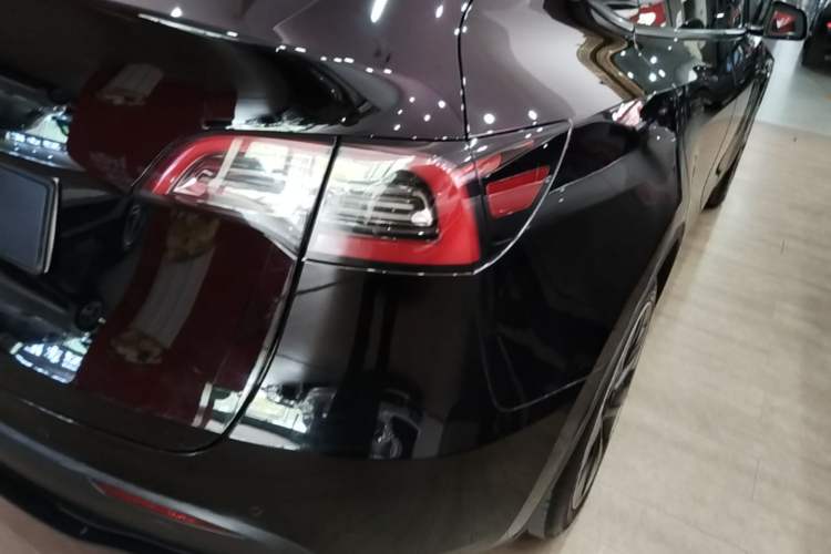 Used Tesla Model Y 2022 Rear-Wheel-Drive Version Right Rear Taillight