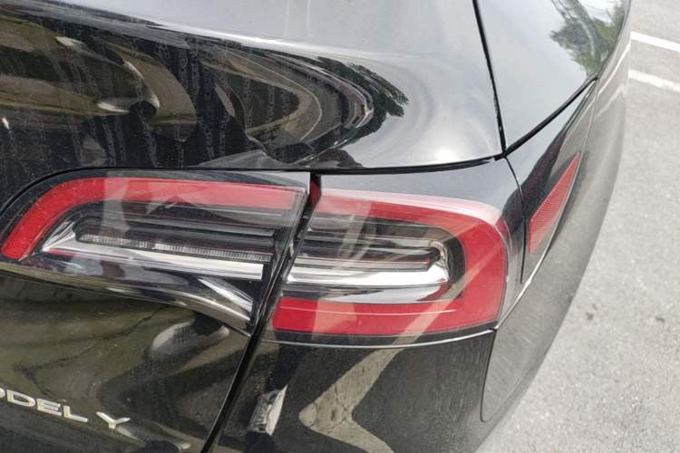 Used Tesla Model Y 2022 Revised Version Rear-Wheel Drive Right Rear Taillight