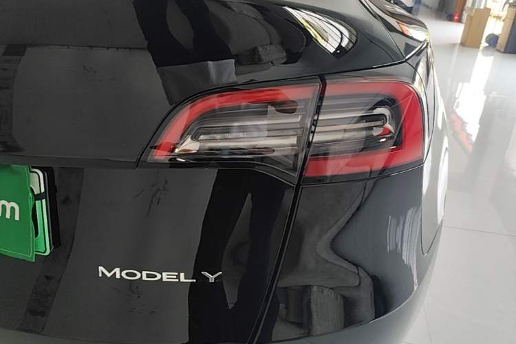 Used Tesla Model Y 2022 Rear-Wheel-Drive Version Right Rear Taillight