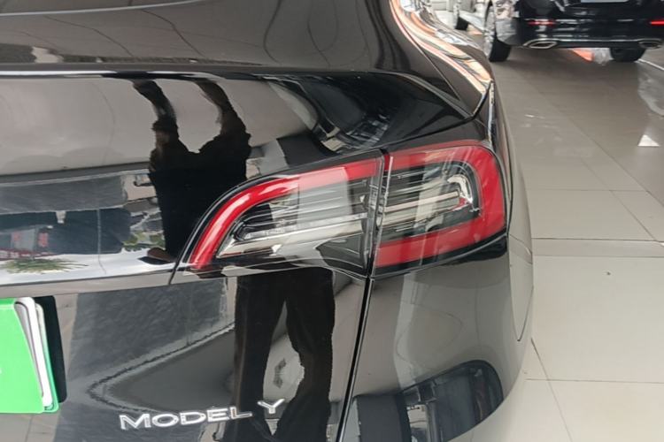 Used Tesla Model Y 2022 Revised Version Rear-Wheel Drive Right Rear Taillight