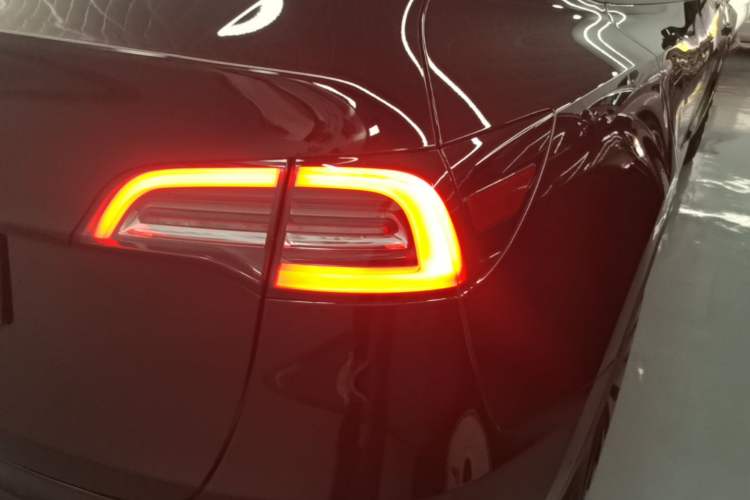 Used Tesla Model Y 2022 Rear-Wheel-Drive Version Right Rear Taillight