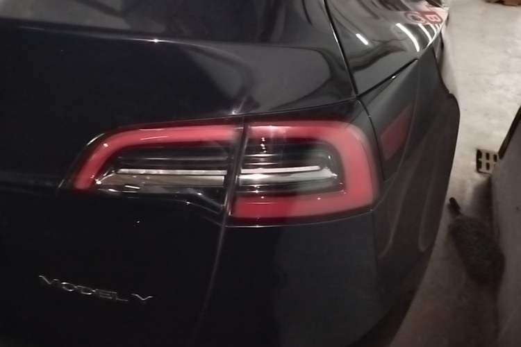Used Tesla Model Y 2022 Revised Version Rear-Wheel Drive Right Rear Taillight