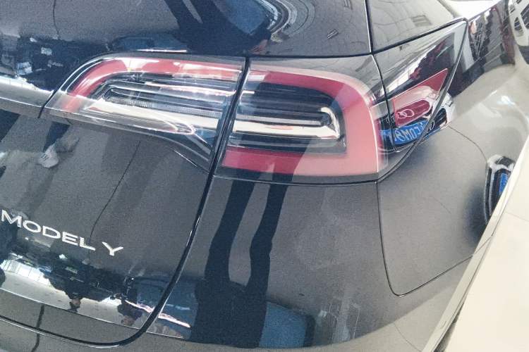 Used Tesla Model Y 2022 Revised Version Rear-Wheel Drive Right Rear Taillight