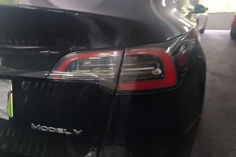 Used Tesla Model Y 2022 Revised Version Rear-Wheel Drive Right Rear Taillight