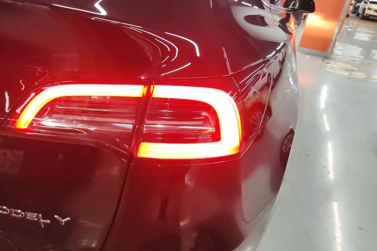 Used Tesla Model Y 2022 Revised Version Rear-Wheel Drive Right Rear Taillight