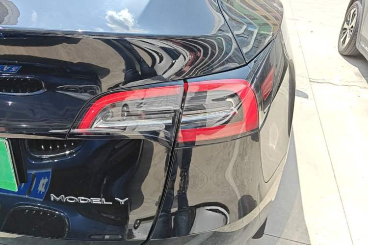 Used Tesla Model Y 2022 Revised Version Rear-Wheel Drive Right Rear Taillight