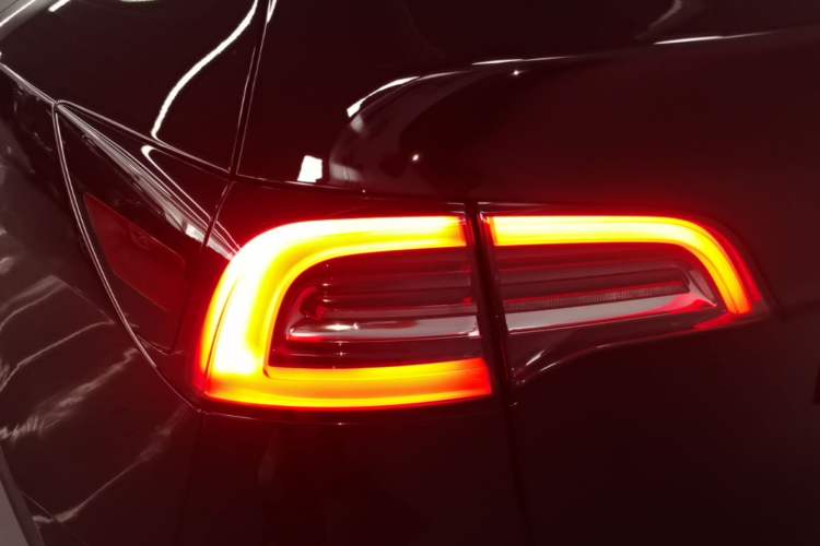 Used Tesla Model Y 2022 Revised Version Long-Range All-Wheel Drive Right Rear Taillight