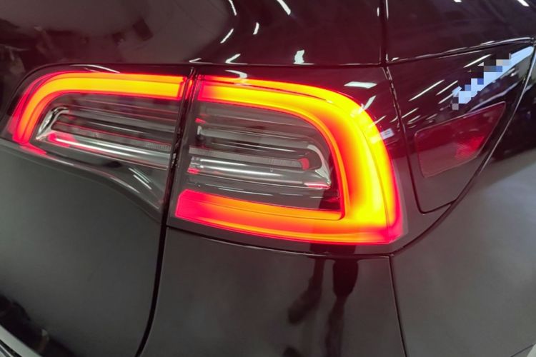 Used Tesla Model Y 2022 Rear-Wheel-Drive Version Right Rear Taillight