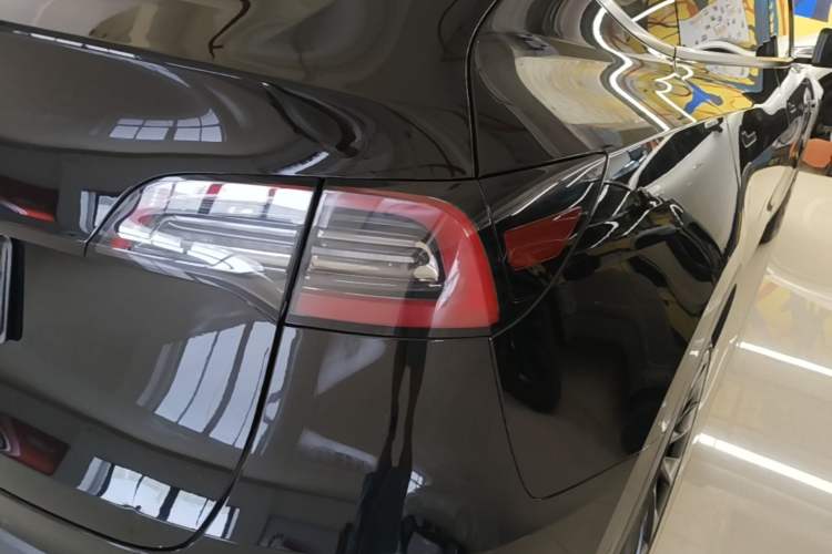 Used Tesla Model Y 2022 Rear-Wheel-Drive Version Right Rear Taillight