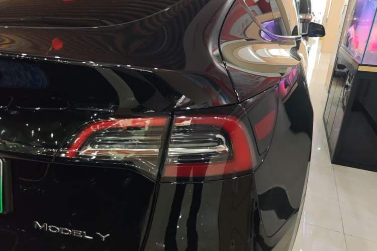 Used Tesla Model Y 2022 Revised Version Rear-Wheel Drive Right Rear Taillight