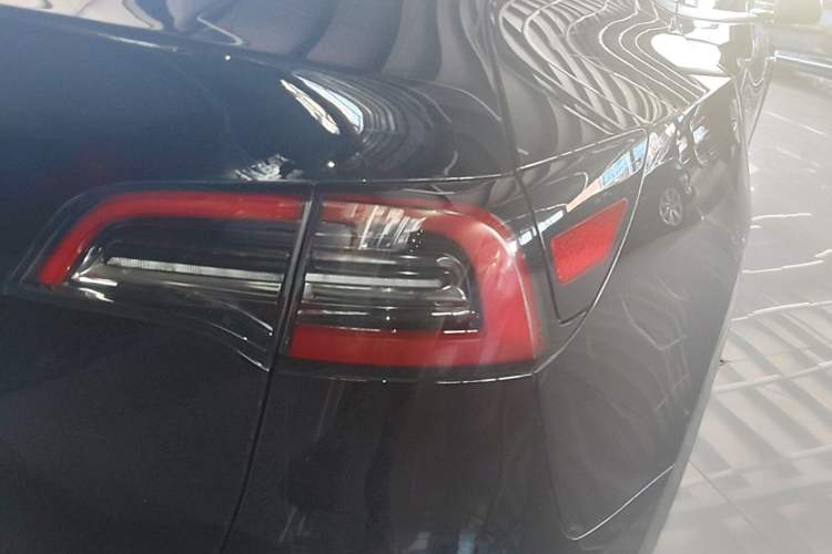 Used Tesla Model Y 2022 Revised Version Rear-Wheel Drive Right Rear Taillight