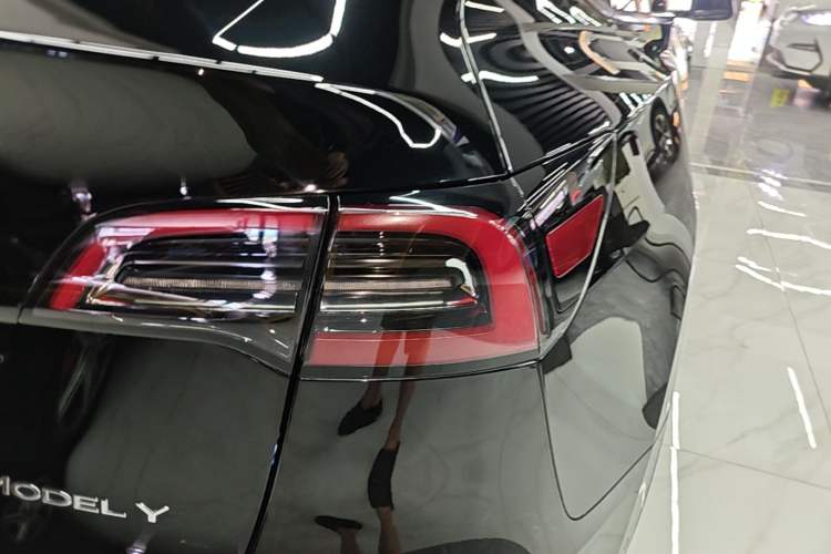 Used Tesla Model Y 2022 Revised Version Rear-Wheel Drive Right Rear Taillight