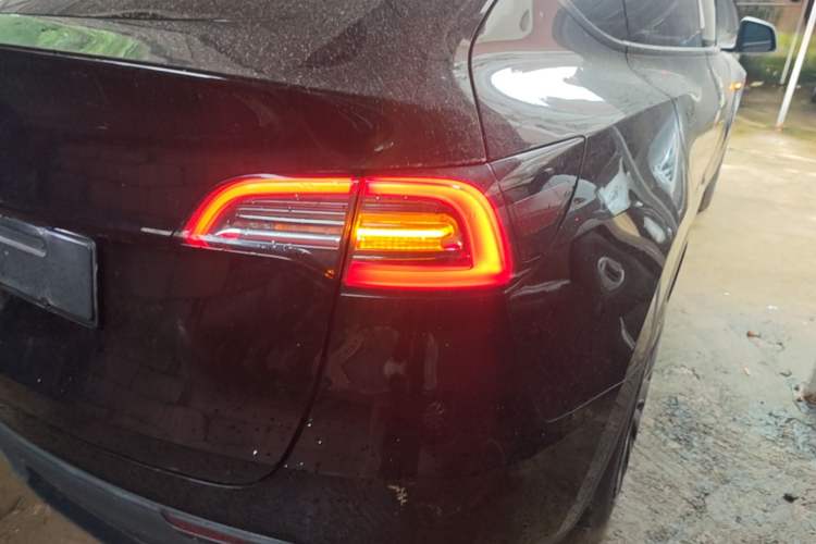 Used Tesla Model Y 2022 Revised Version Rear-Wheel Drive Right Rear Taillight