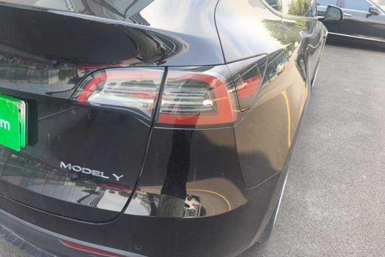 Used Tesla Model Y 2022 Rear-Wheel-Drive Version Right Rear Taillight