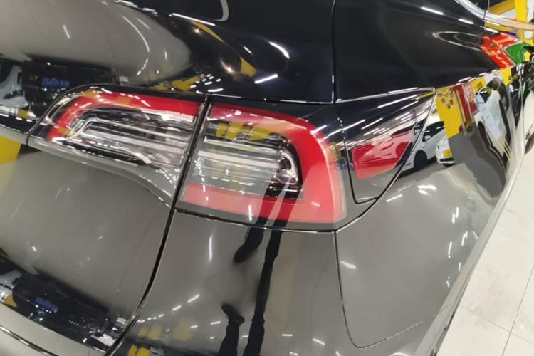 Used Tesla Model Y 2022 Rear-Wheel-Drive Version Right Rear Taillight