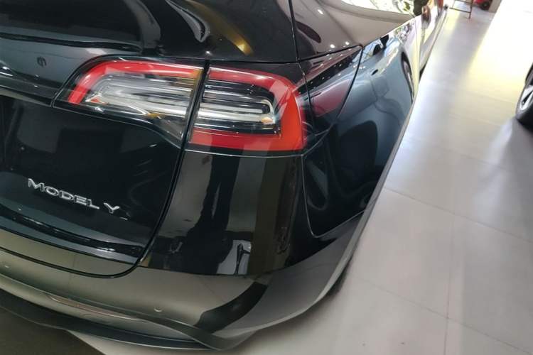 Used Tesla Model Y 2022 Revised Version Rear-Wheel Drive Right Rear Taillight