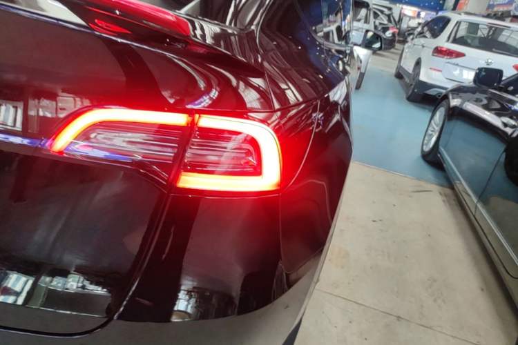Used Tesla Model Y 2022 Revised Version Rear-Wheel Drive Right Rear Taillight
