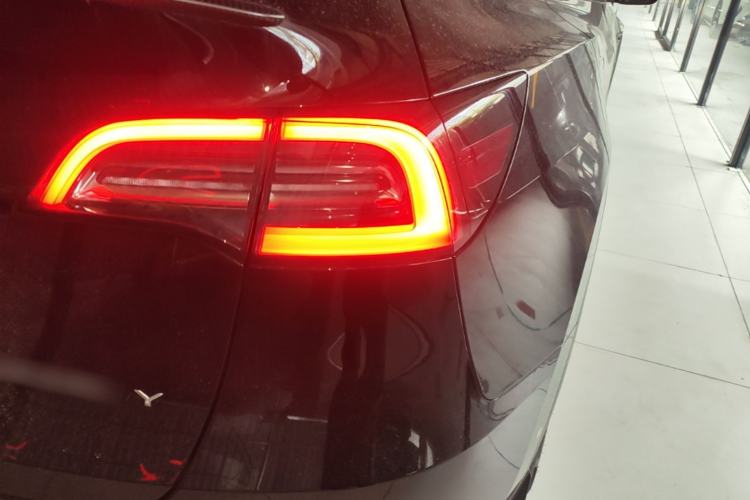 Used Tesla Model Y 2022 Rear-Wheel-Drive Version Right Rear Taillight