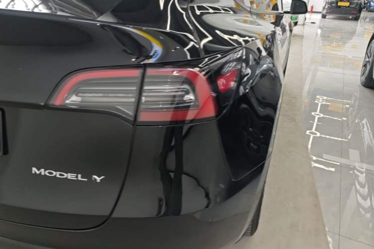 Used Tesla Model Y 2022 Revised Version Rear-Wheel Drive Right Rear Taillight