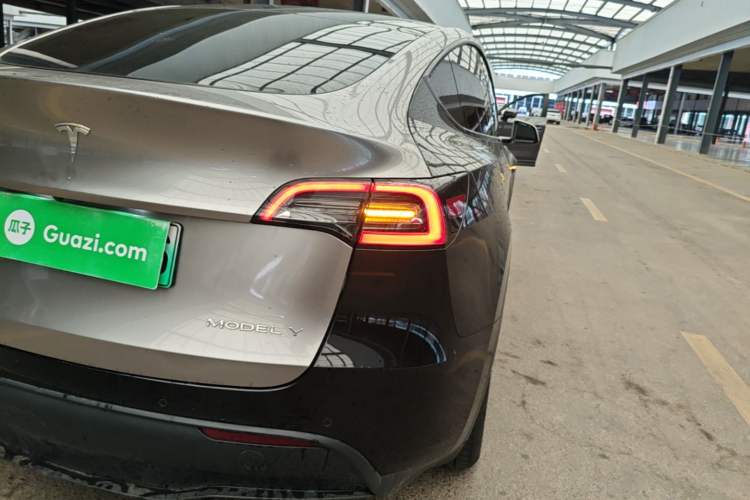 Used Tesla Model Y 2022 Revised Version Rear-Wheel Drive Right Rear Taillight
