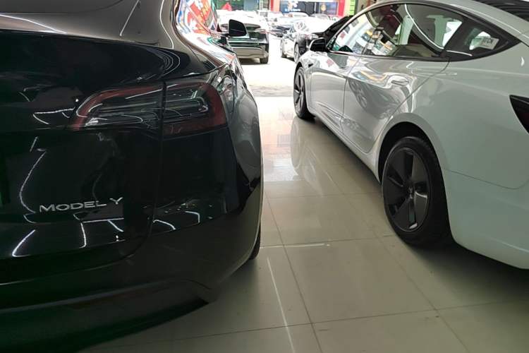 Used Tesla Model Y 2022 Revised Version Rear-Wheel Drive Right Rear Taillight