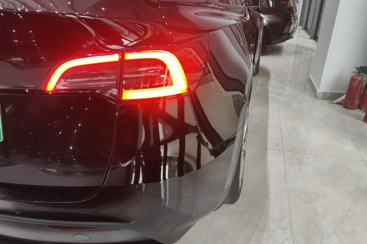 Used Tesla Model Y 2022 Rear-Wheel-Drive Version Right Rear Taillight