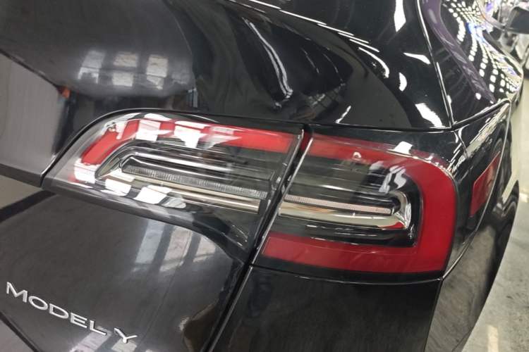 Used Tesla Model Y 2022 Revised Version Rear-Wheel Drive Right Rear Taillight