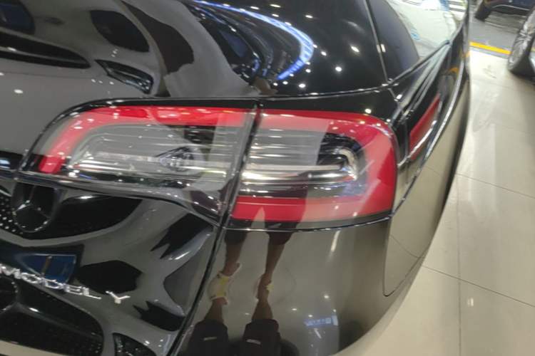 Used Tesla Model Y 2022 Revised Version Rear-Wheel Drive Right Rear Taillight