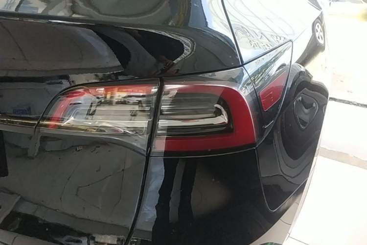 Used Tesla Model Y 2022 Revised Version Rear-Wheel Drive Right Rear Taillight