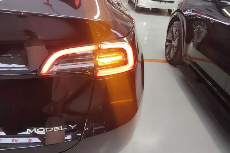 Used Tesla Model Y 2022 Revised Version Long-Range All-Wheel Drive Right Rear Taillight