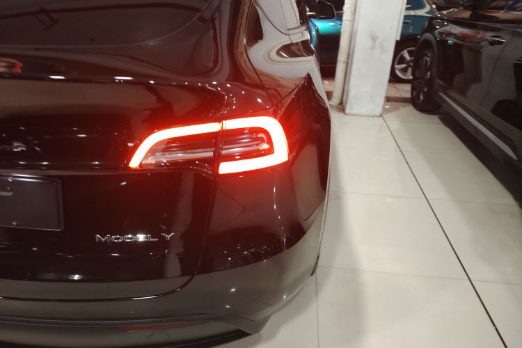 Used Tesla Model Y 2022 Revised Version Rear-Wheel Drive Right Rear Taillight
