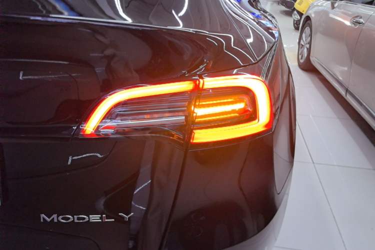 Used Tesla Model Y 2022 Revised Version Long-Range All-Wheel Drive Right Rear Taillight