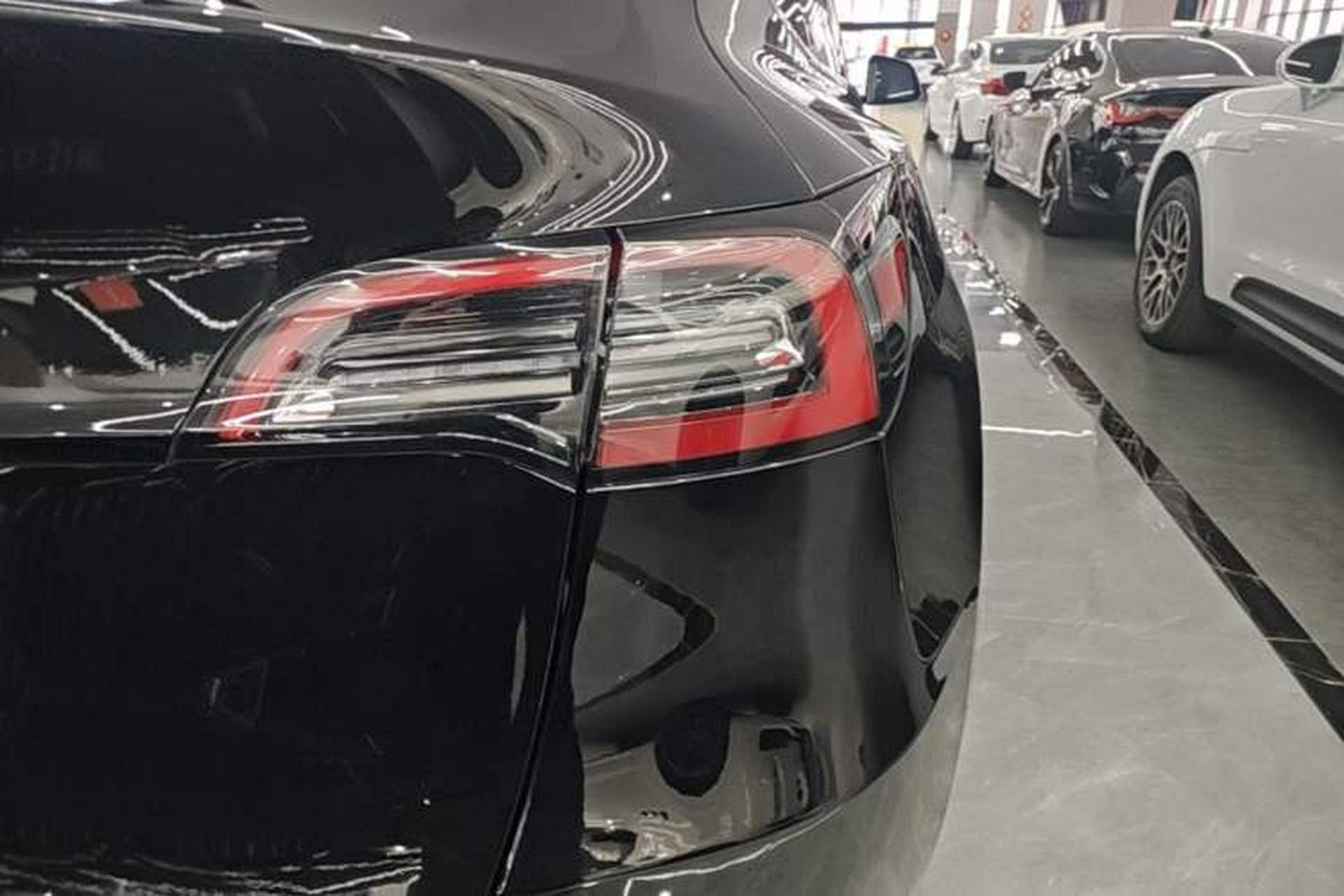 Used Tesla Model Y 2022 Revised Version Rear-Wheel Drive Right Rear Taillight