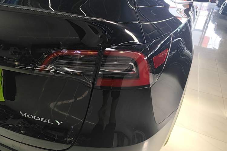 Used Tesla Model Y 2022 Revised Version Rear-Wheel Drive Right Rear Taillight