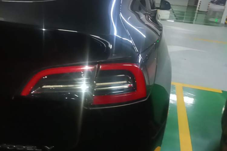 Used Tesla Model Y 2022 Revised Version Rear-Wheel Drive Right Rear Taillight