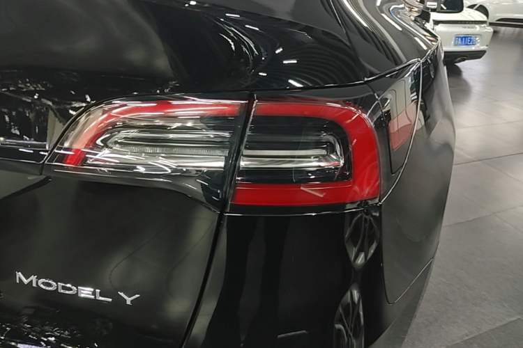 Used Tesla Model Y 2022 Revised Version Rear-Wheel Drive Right Rear Taillight