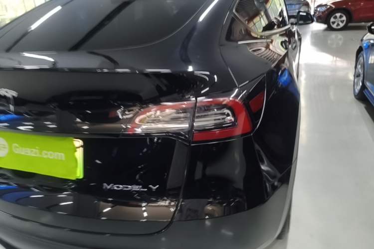 Used Tesla Model Y 2022 Rear-Wheel-Drive Version Right Rear Taillight